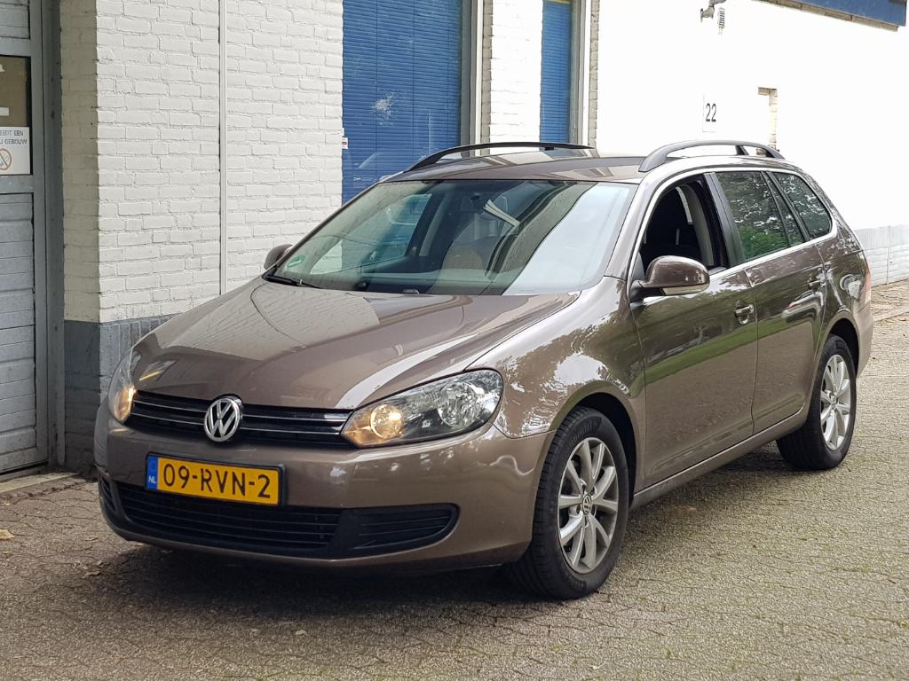 Volkswagen GOLF VARIANT 1.6 TDI Highl. Bl.M