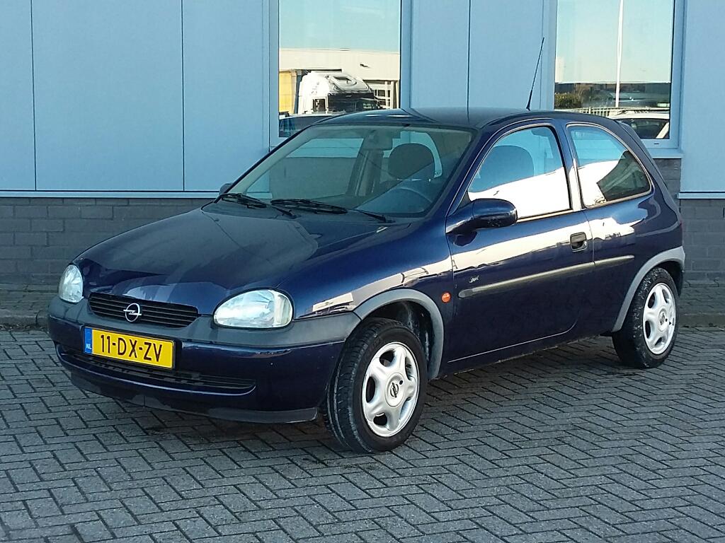 Opel CORSA 1.2i-16V Sport