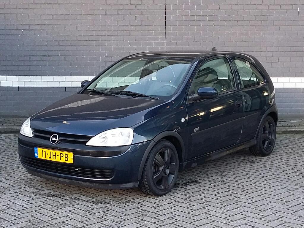 Opel CORSA 1.2-16V Sport