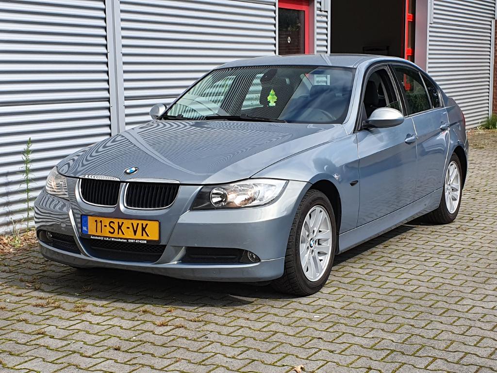 BMW 3-SERIE 318i High Executive