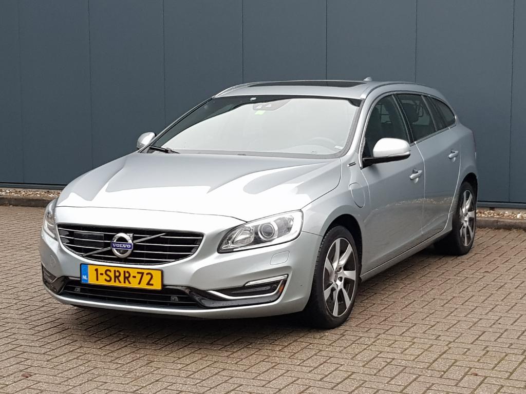 Volvo V60 2.4 D6 AWD Pl.i Sum.