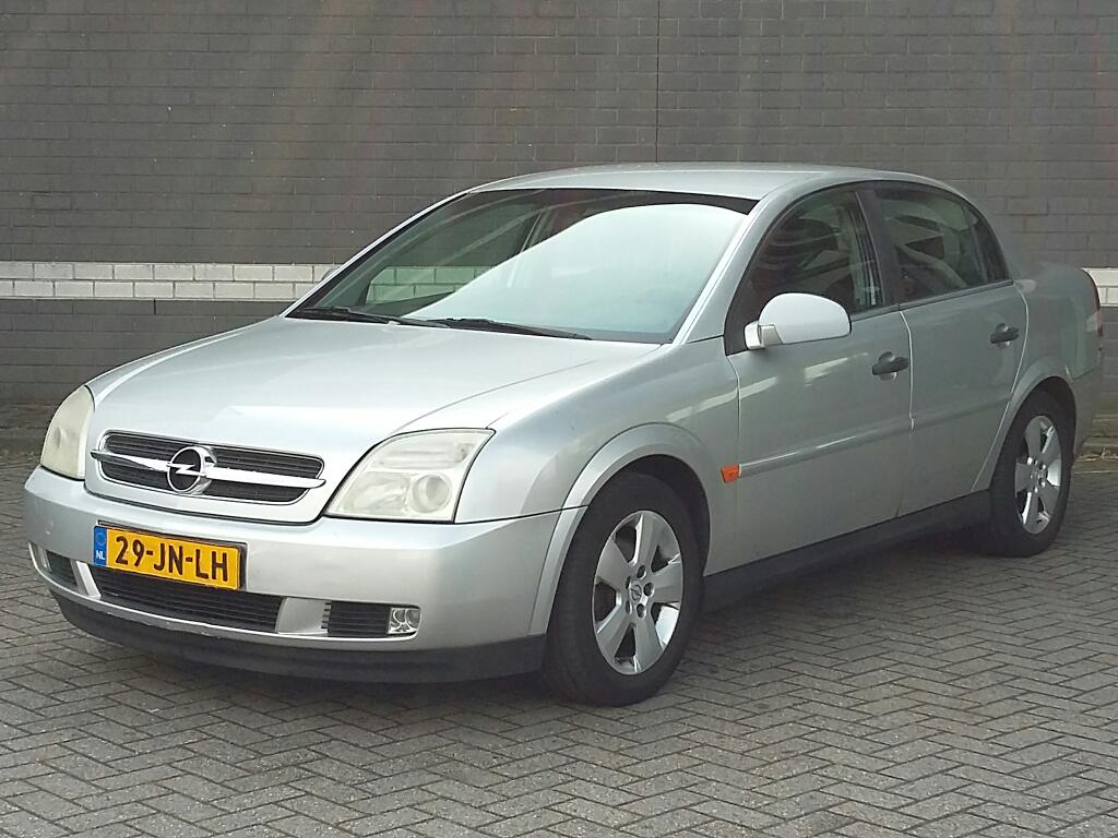 Opel VECTRA 1.8-16V Comfort