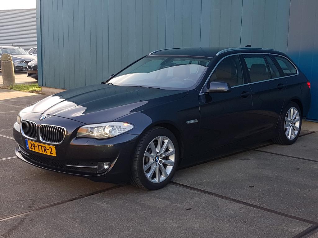 BMW 5-SERIE TOURING 530d High Executive