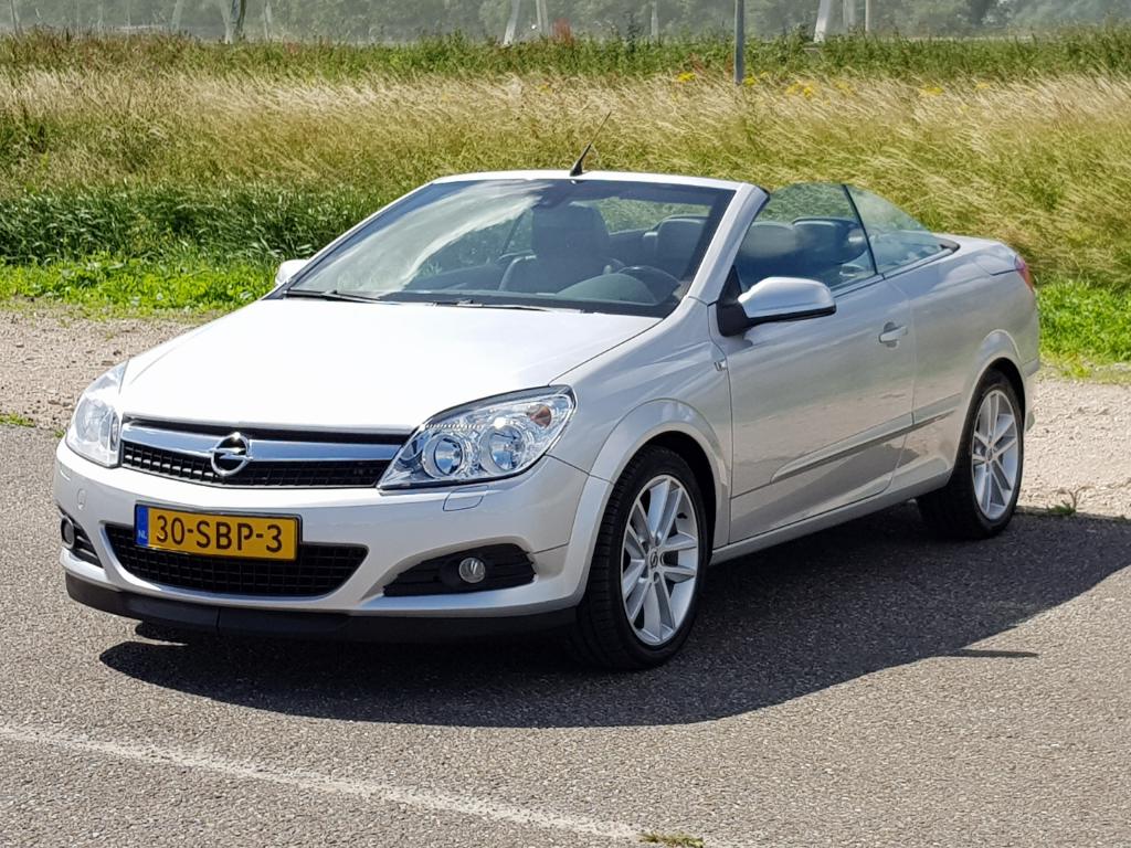 Opel ASTRA TWIN TOP 1.8 Enjoy