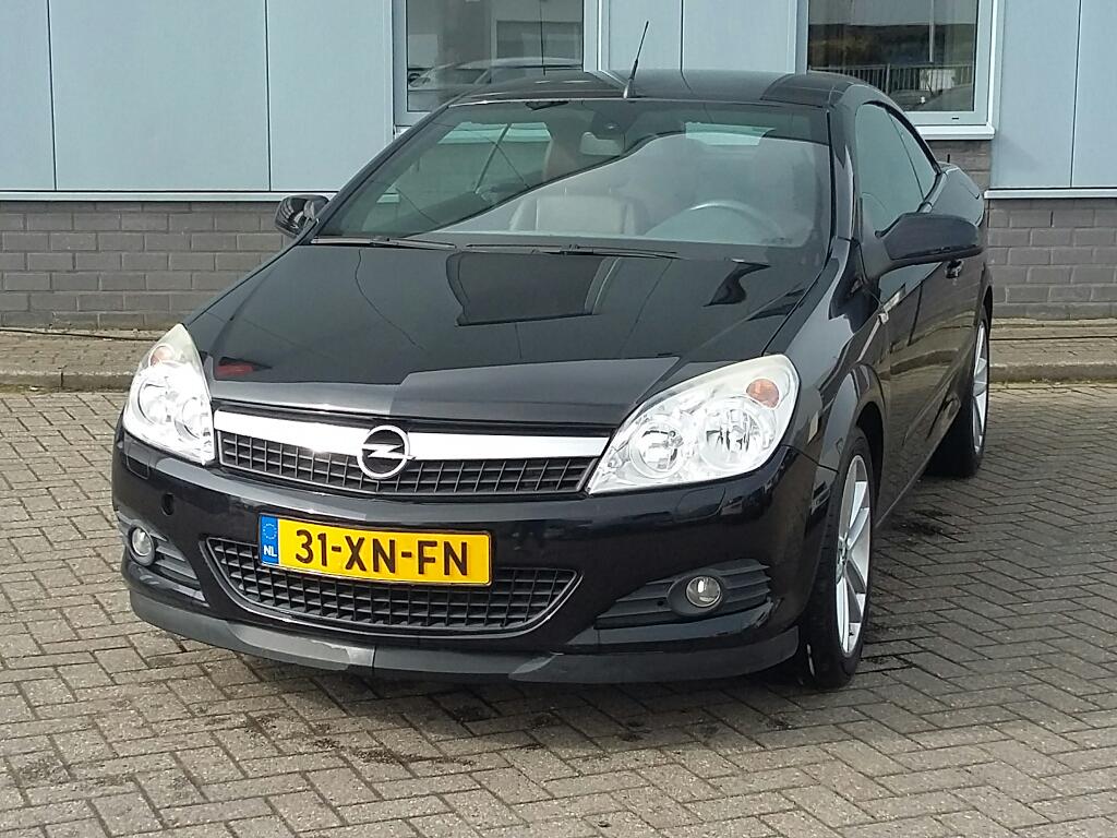 Opel ASTRA TWIN TOP 1.8 Temptation