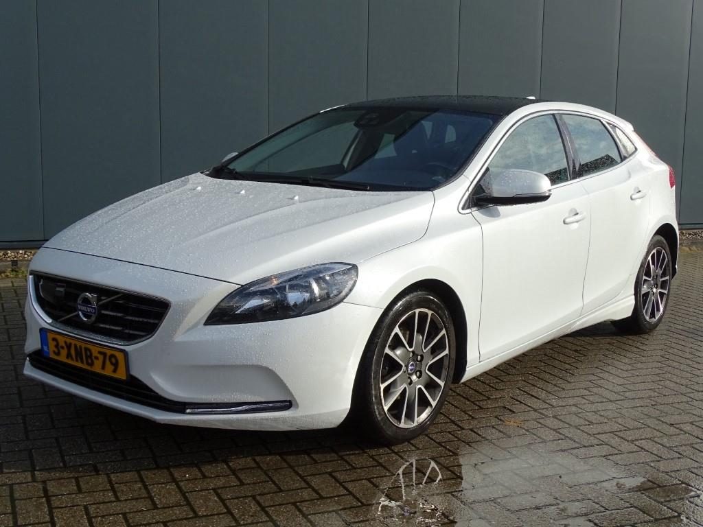 Volvo V40 1.6 D2 Momentum Bns