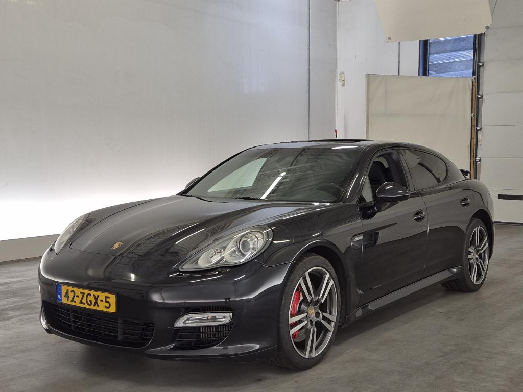 Porsche PANAMERA 4.8 Turbo