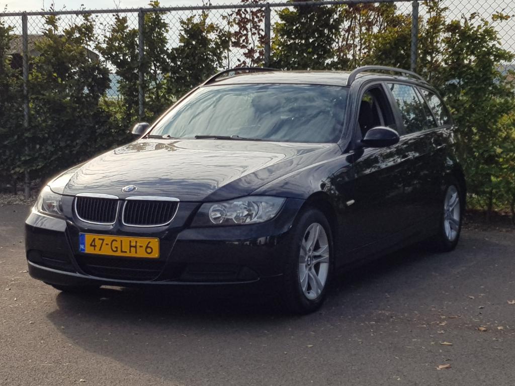 BMW 3-SERIE TOURING 318i Business Line