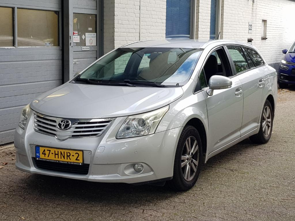 Toyota AVENSIS WAGON 2.0 VVTi Dynamic