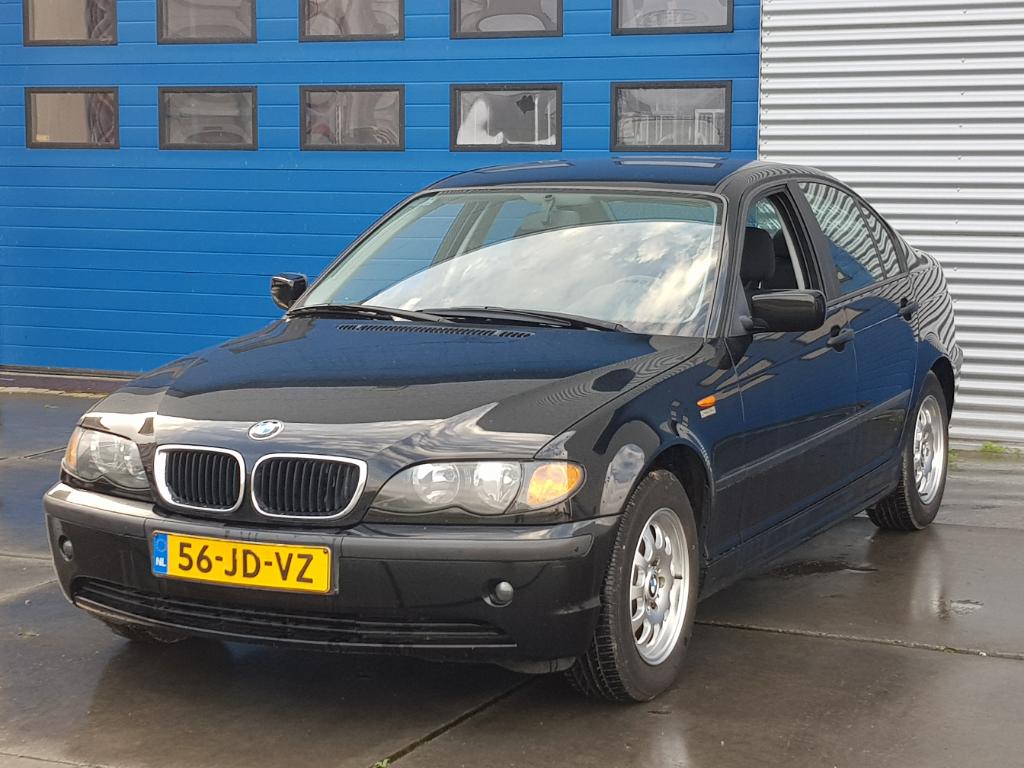 BMW 3-SERIE 318i