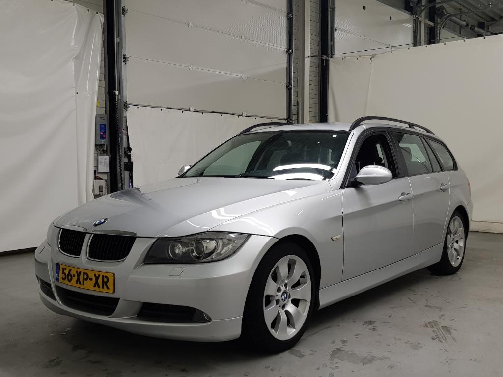 BMW 3-SERIE TOURING 320i High Executive