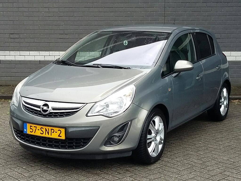Opel CORSA 1.4-16V Cosmo