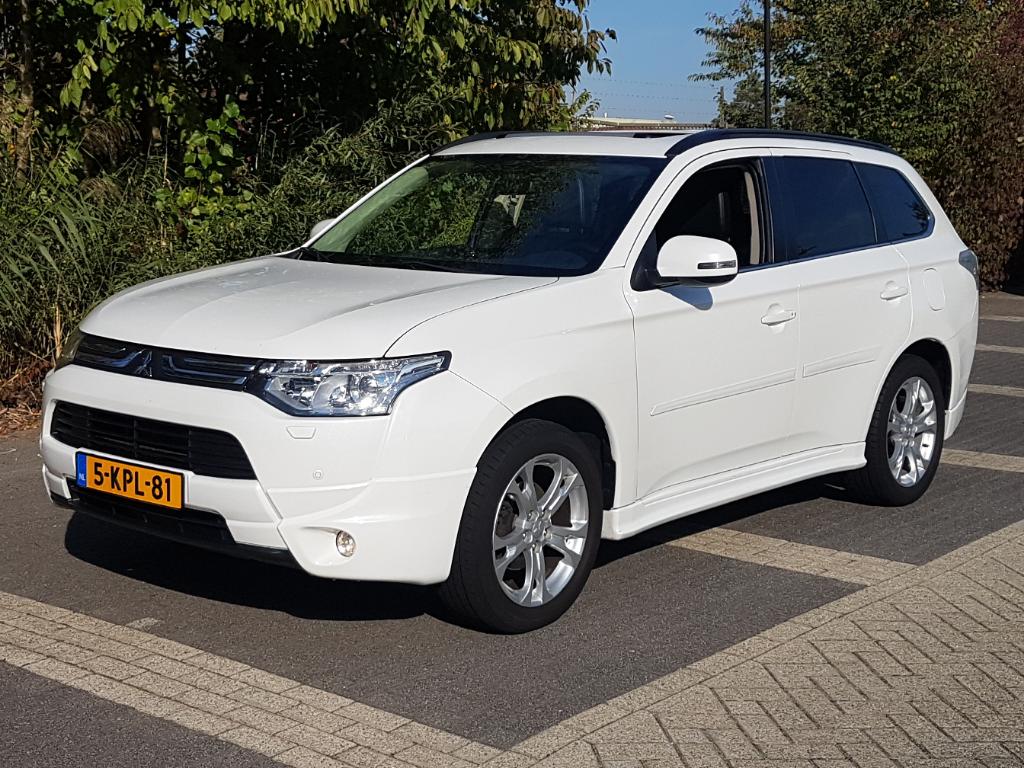 Mitsubishi OUTLANDER 2.0 Instyle