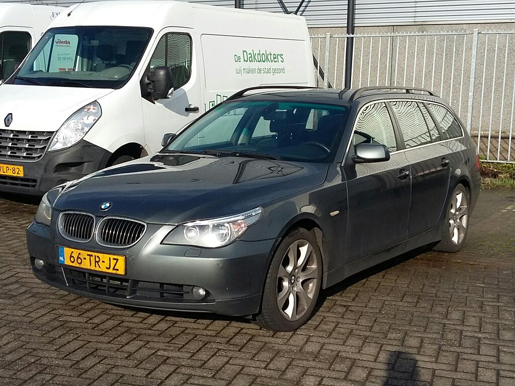 BMW 5-SERIE TOURING 525i Business Line