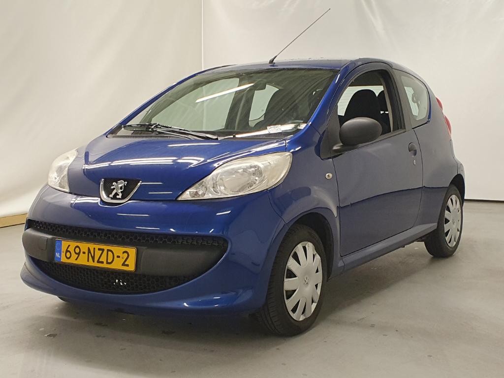 Peugeot 107 1.0-12V XR