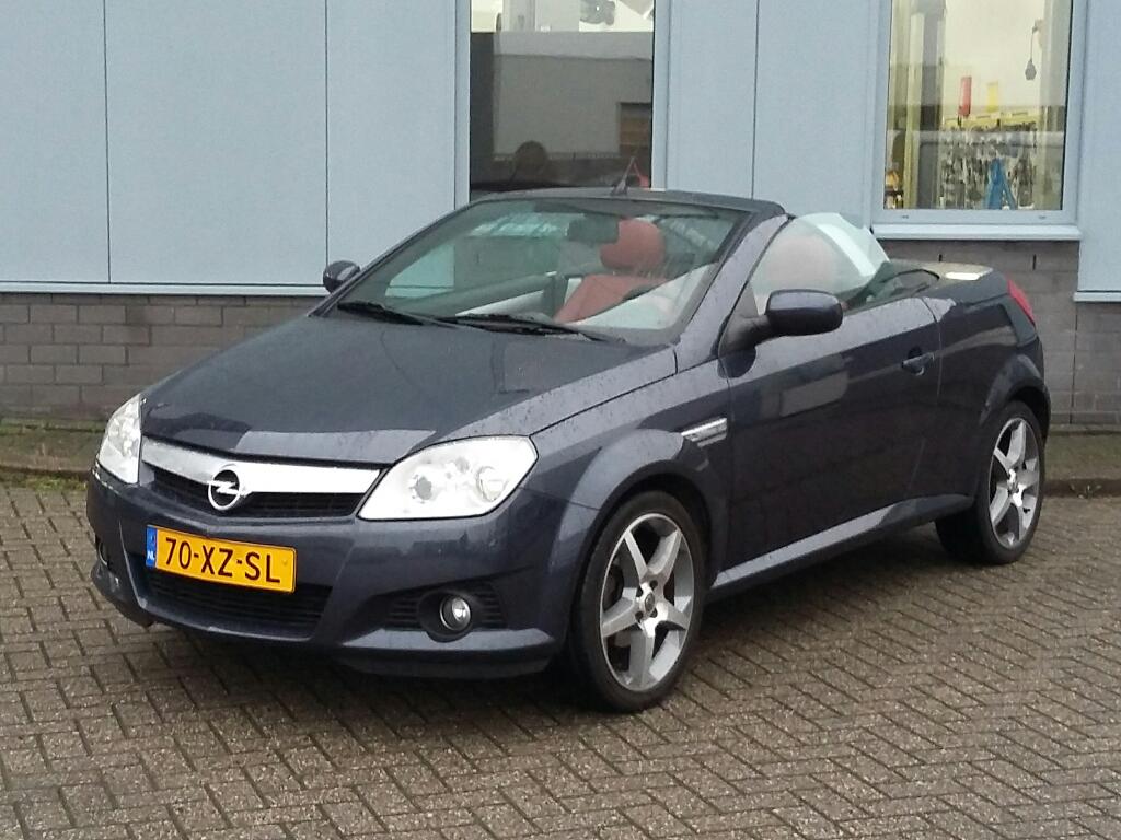 Opel TIGRA TWINTOP 1.8-16V Temptation