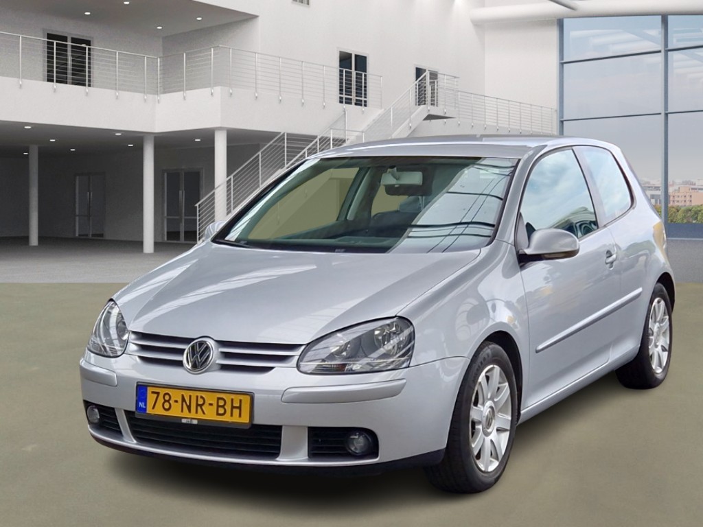 Volkswagen GOLF 1.6 FSI Sportline