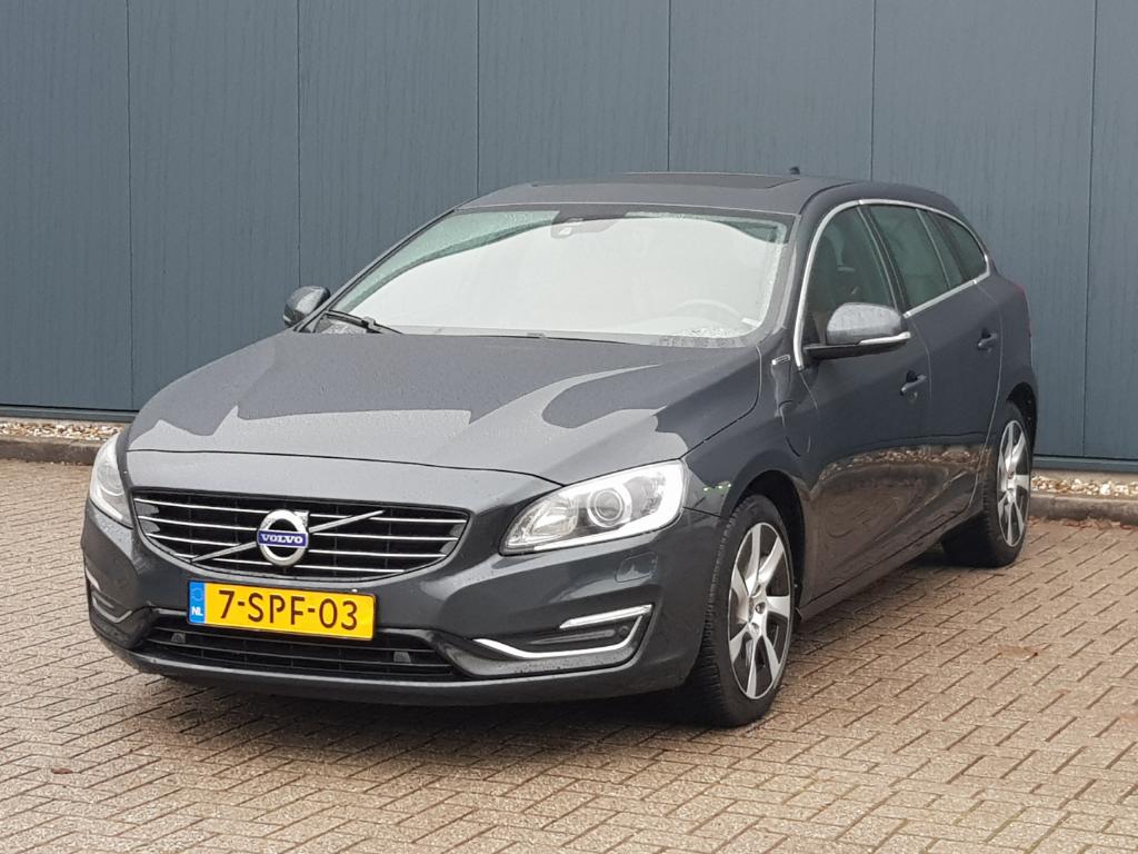 Volvo V60 2.4 D6 AWD Pl.i Sum.