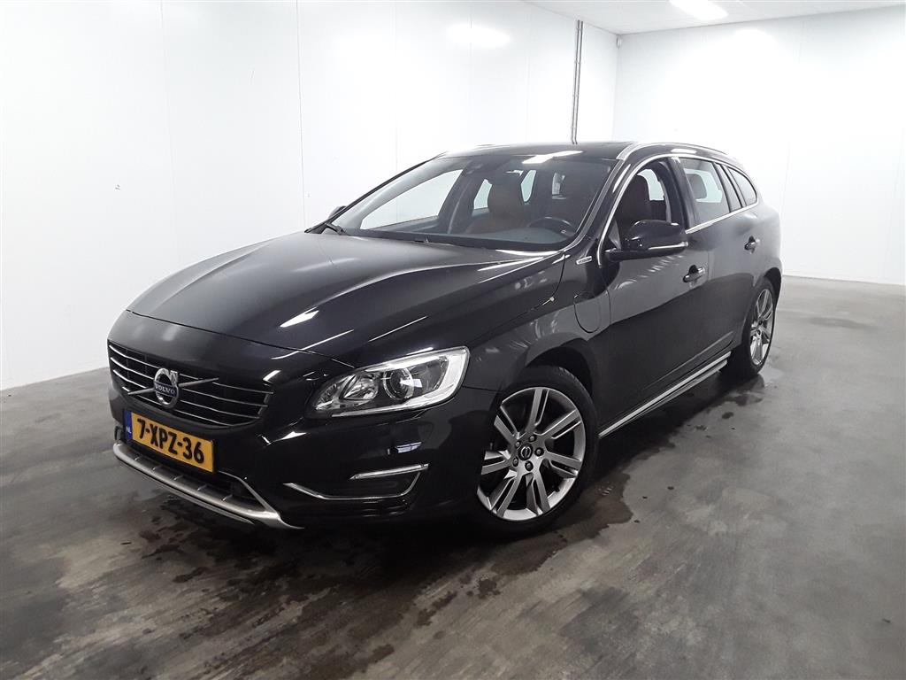 Volvo V60 2.4 D6 AWD Pl.i Sum.