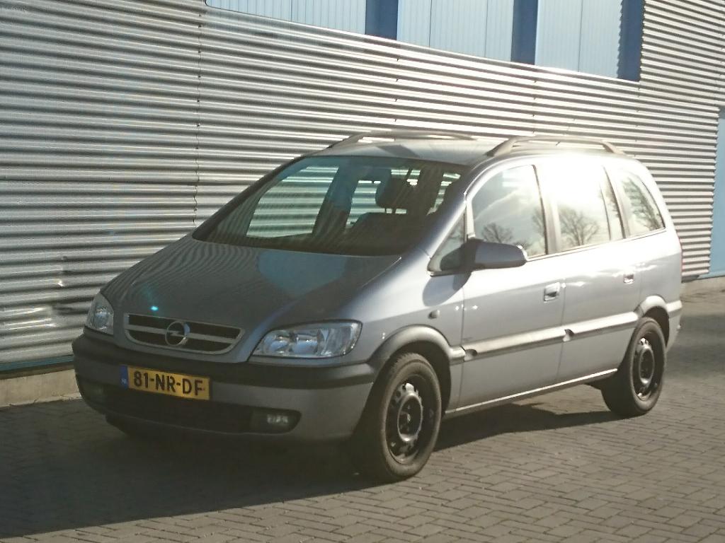 Opel ZAFIRA 2.0-16V DTi Elegance