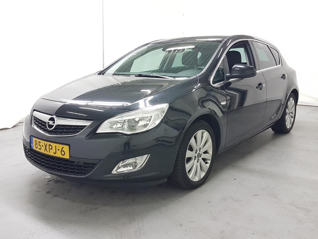 Opel ASTRA 1.3 CDTi S/S Cosmo