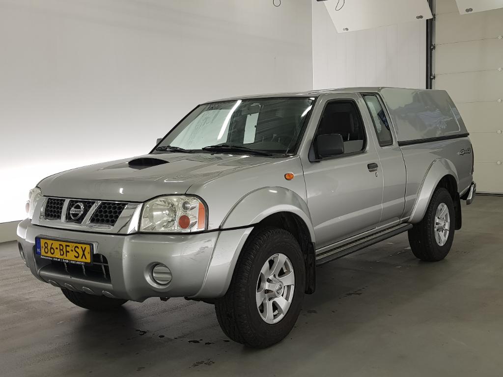 Nissan PICK-UP 2.5 DTi King Cab 4x4