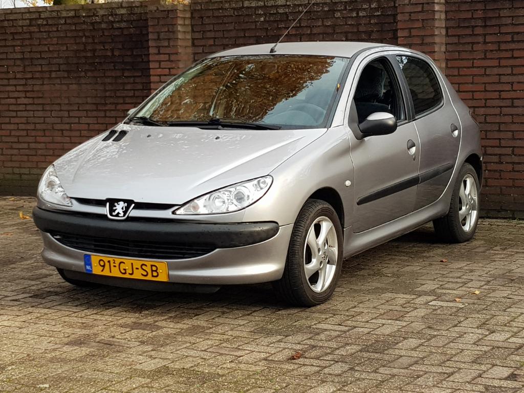 Peugeot 206 1.4 XT