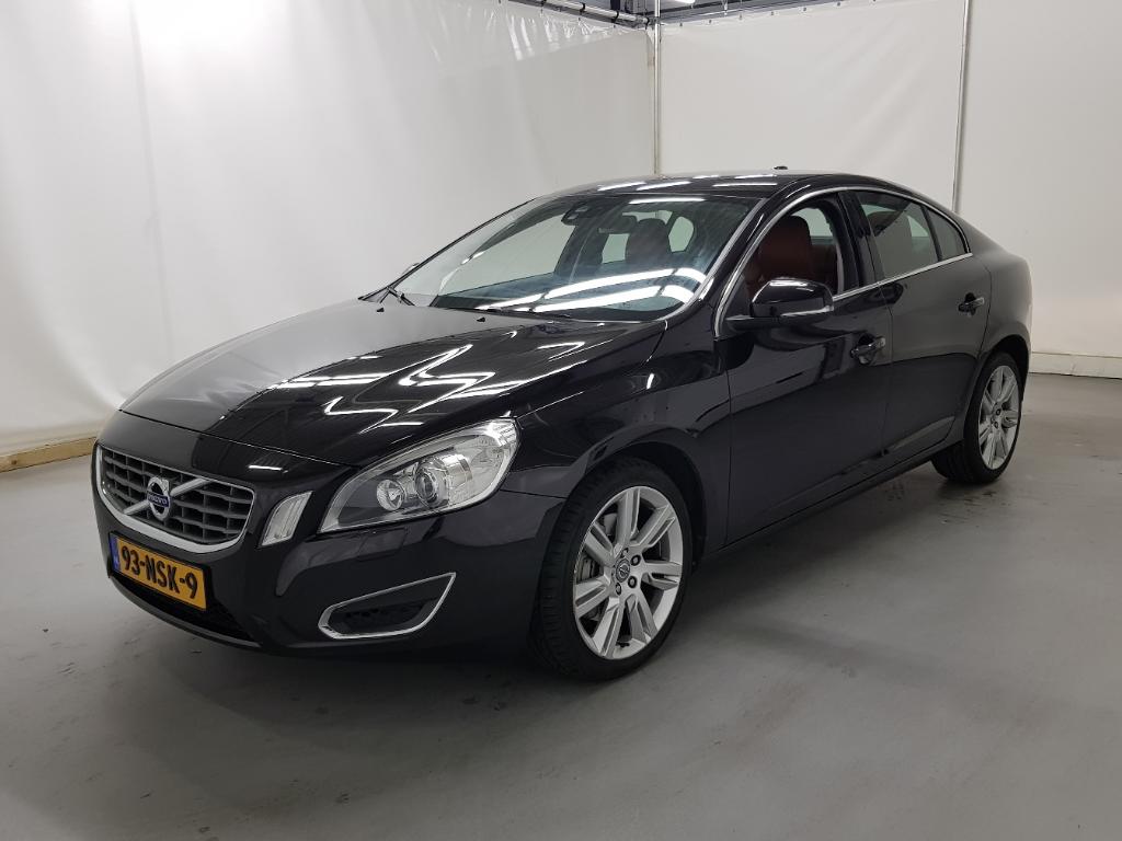 Volvo S60 2.0T Intro Ed.