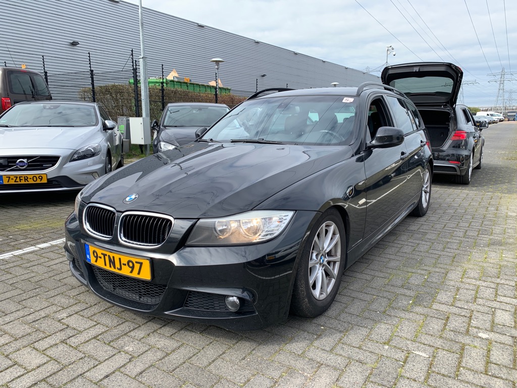 BMW 3-SERIE TOURING 318i Executive