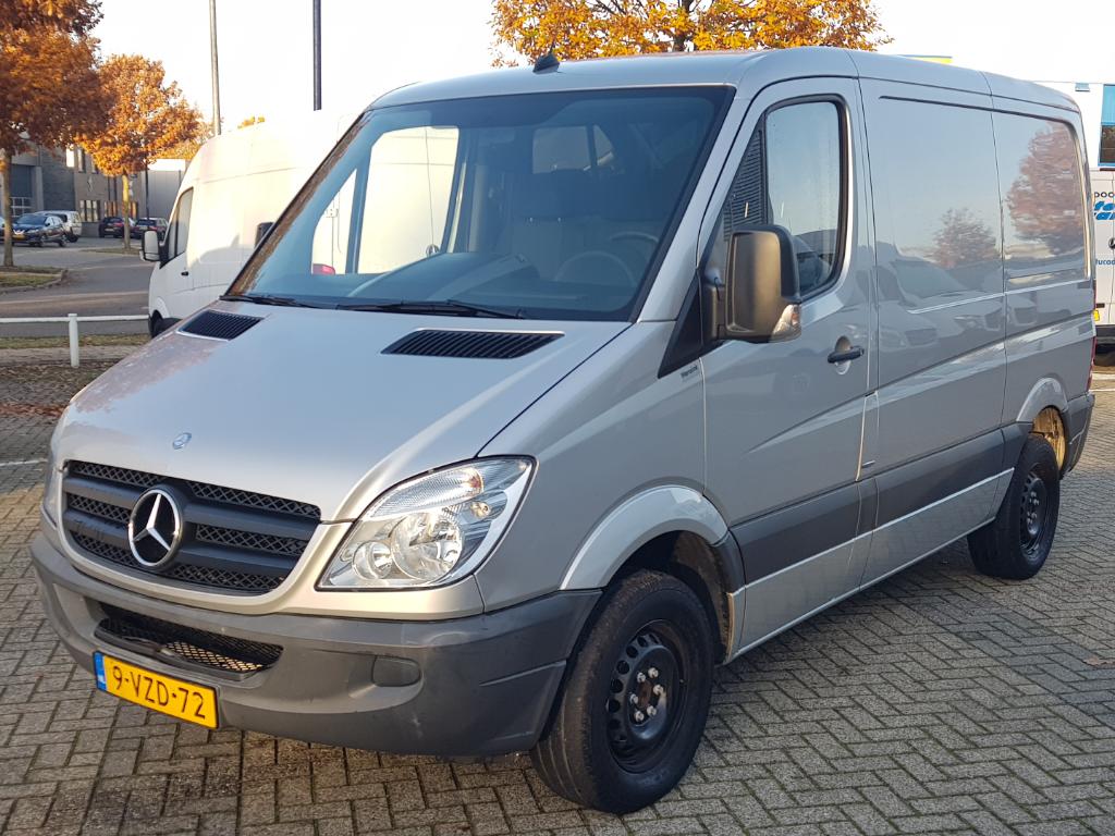 Mercedes-Benz SPRINTER 313 2.2 CDI 325