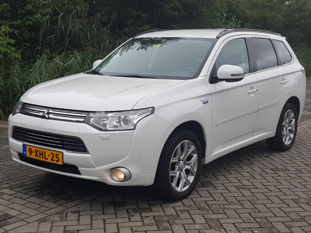 Mitsubishi OUTLANDER 2.0 PHEV Exec. Ed.