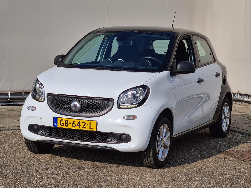 Smart FORFOUR 1.0 Essential Edition LM Cool and Audio