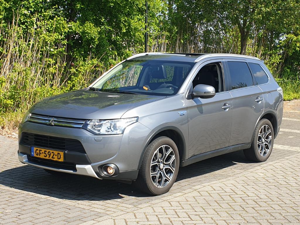 Mitsubishi OUTLANDER 2.0 PHEV Inst XLine