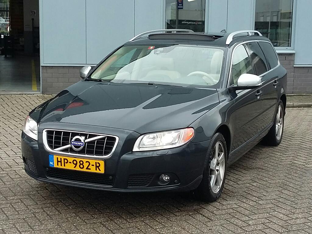 Volvo V70 2.5T Summum