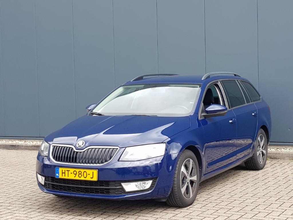 Skoda OCTAVIA COMBI 1.6 TDI Grnl.Bns.Amb