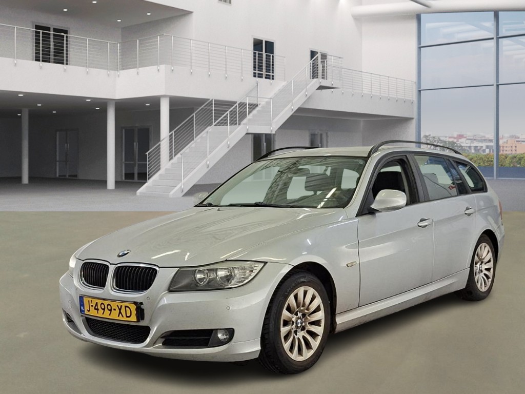BMW 3-SERIE TOURING 318i