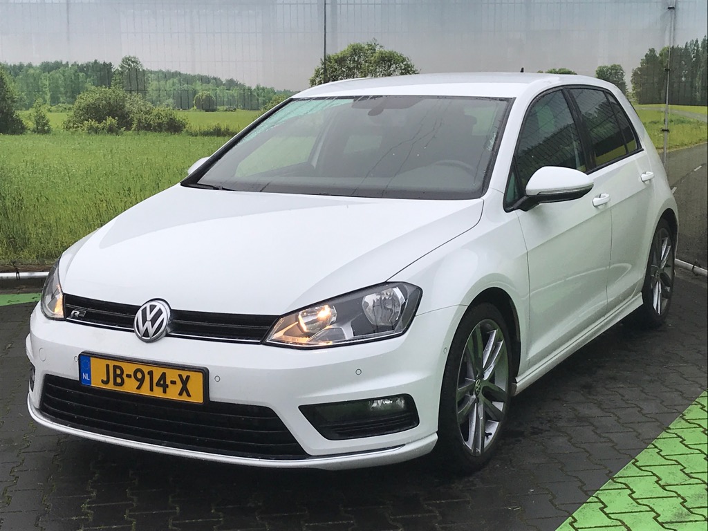 Volkswagen GOLF 1.4 TSI Bns Ed. R
