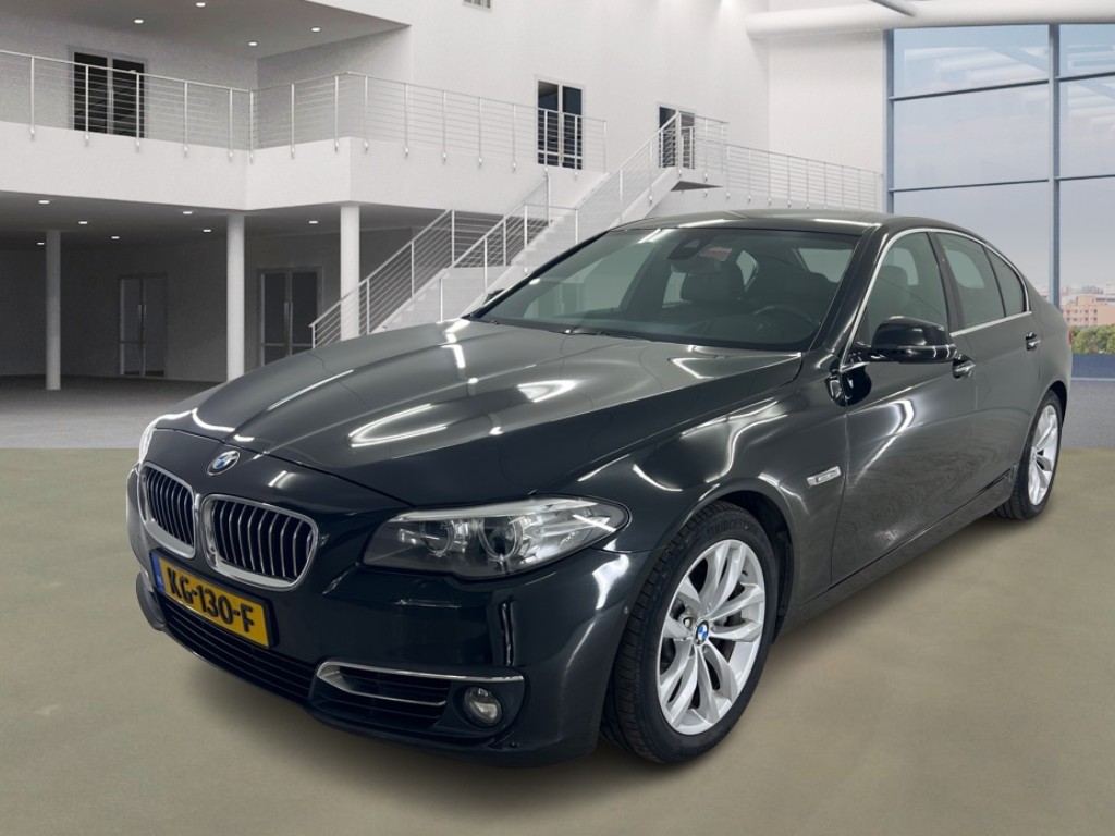 BMW 5-SERIE 520i Luxury Edition