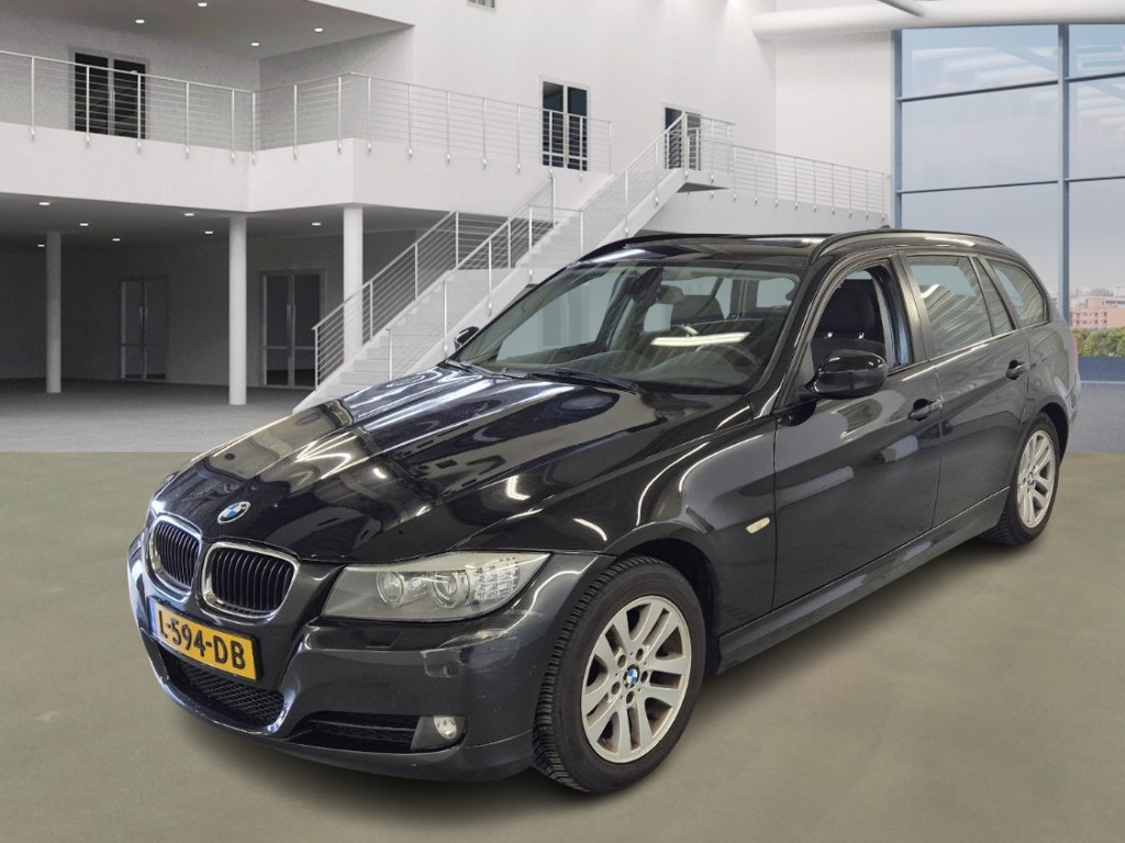 BMW 3-SERIE TOURING 320i High Executive