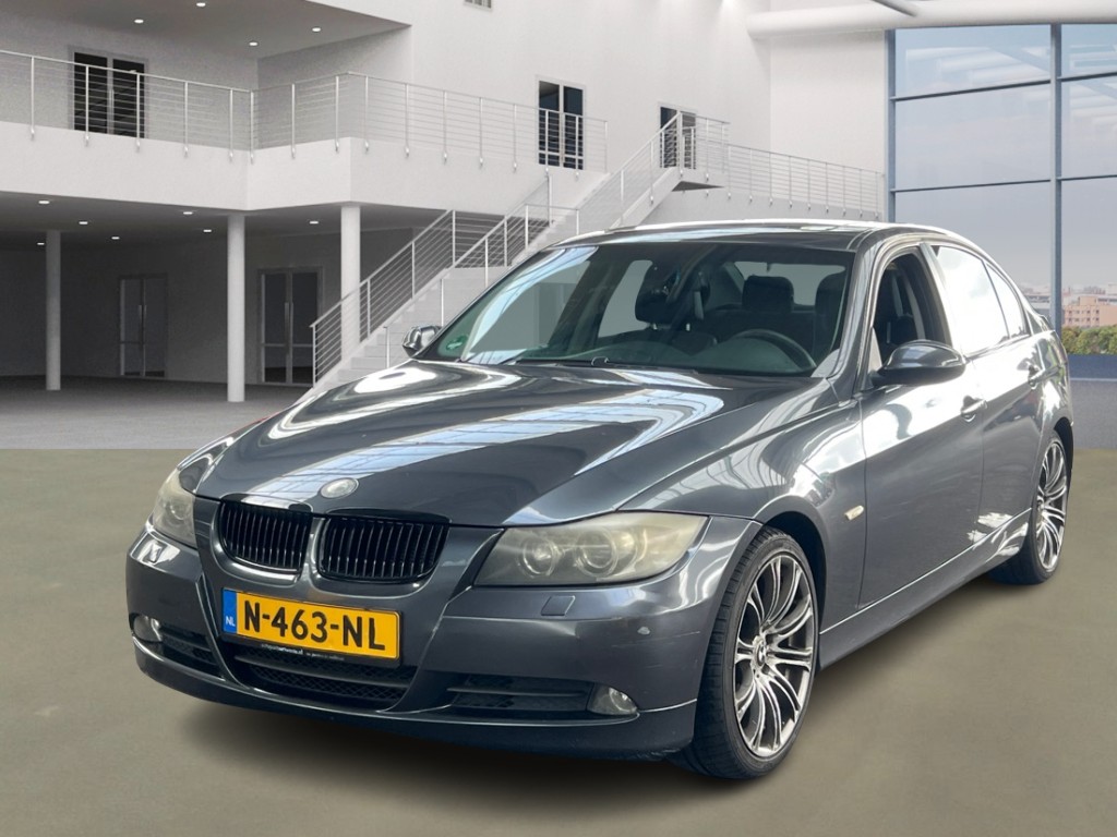 BMW 3-SERIE  320i