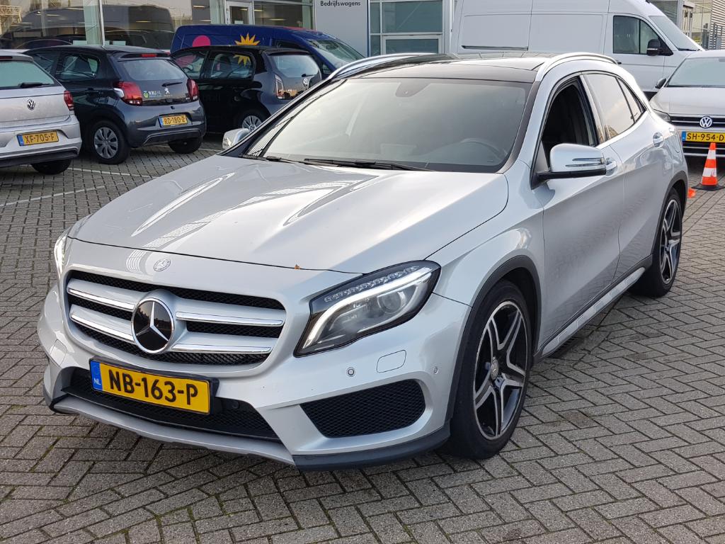 Mercedes-Benz GLA-Klasse 250 4Matic Edition 1