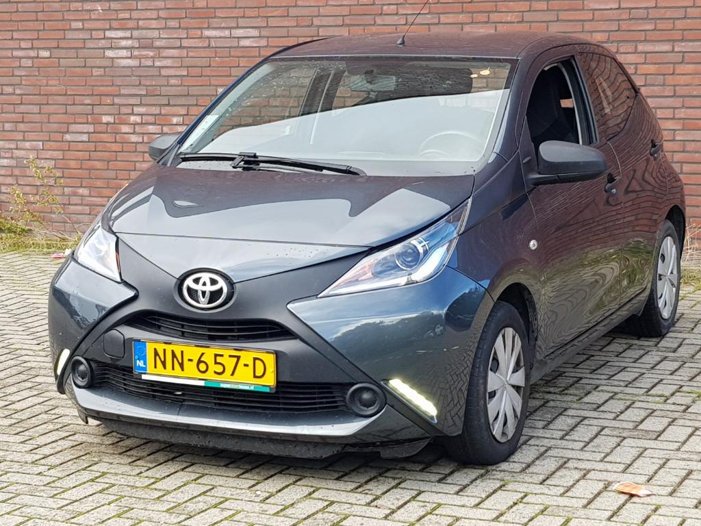 Toyota AYGO 1.0 VVT-i x-now