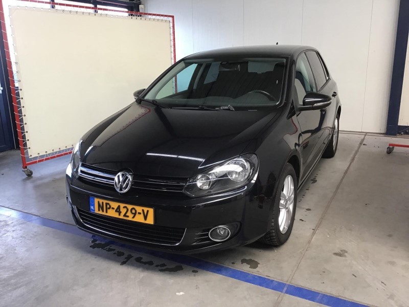 Volkswagen GOLF 1.6 TDI Highl.BlueM