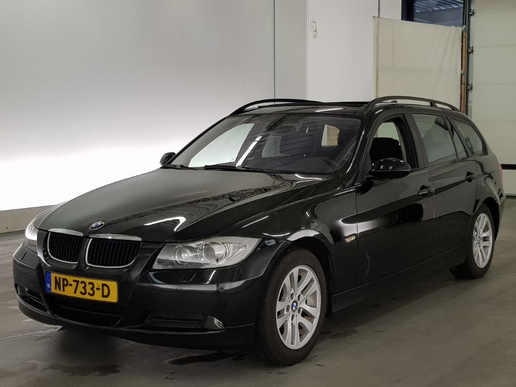 BMW 3-SERIE TOURING 318i