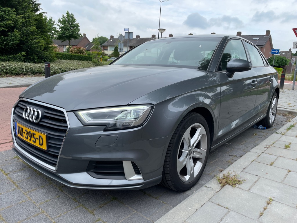 Audi A3 LIMOUSINE 1.6 TDI Sp. L. Ed.