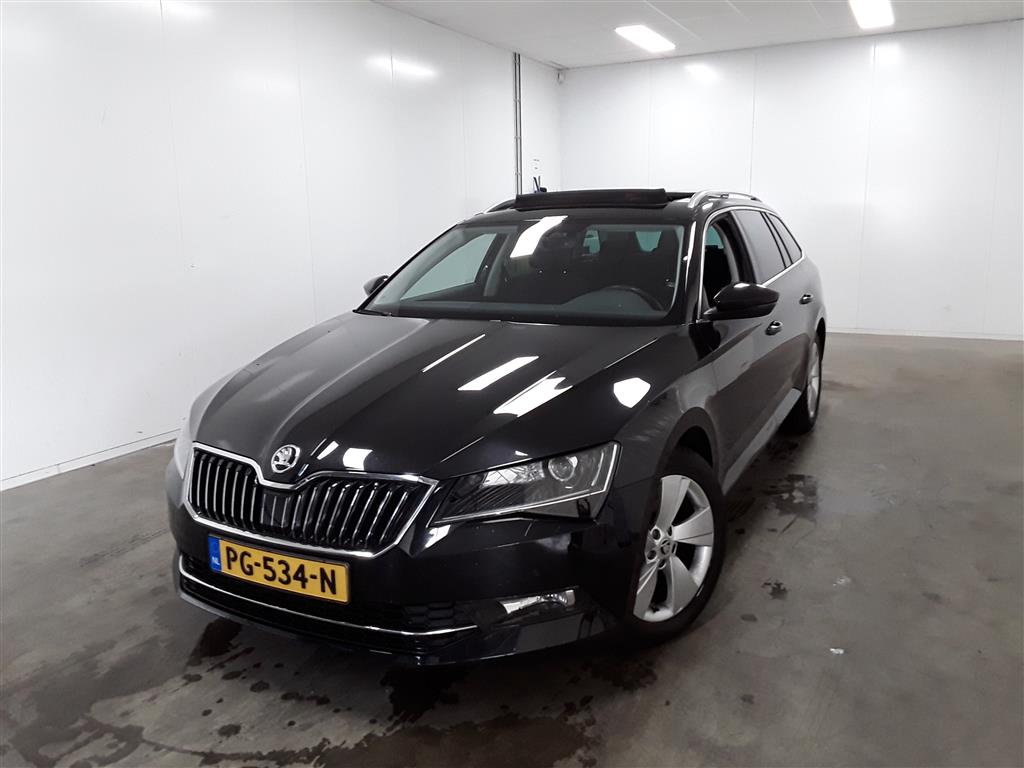 Skoda SUPERB COMBI 1.6 TDI Ambition Bns