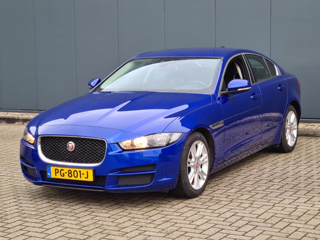 Jaguar XE 2.0 D Pure Pro Ed.