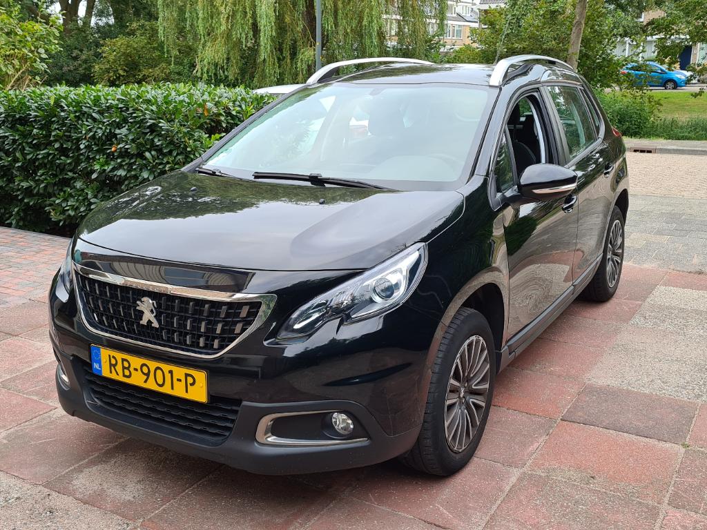 Peugeot 2008 1.2 PureT. Blue Lion