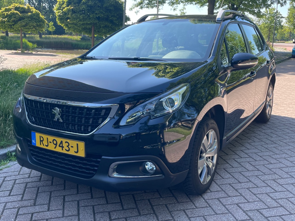 Peugeot 2008 1.2 PureT. Blue Lion