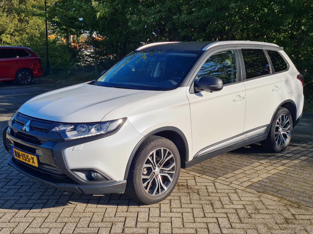 Mitsubishi OUTLANDER 2.0 Connect Pro